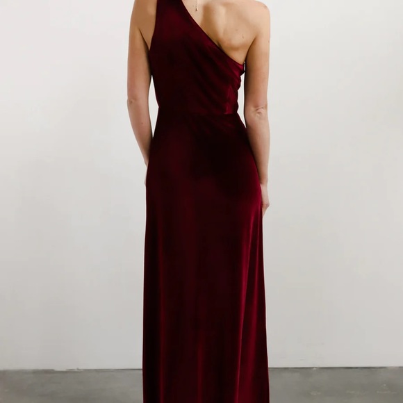 Baltic Born Tatiana Velvet One Shoulder Maxi Dress Merlot - Picture 2 of 3